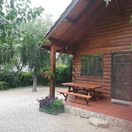 Cabana De Madera La Encina Burunchel Exterior foto