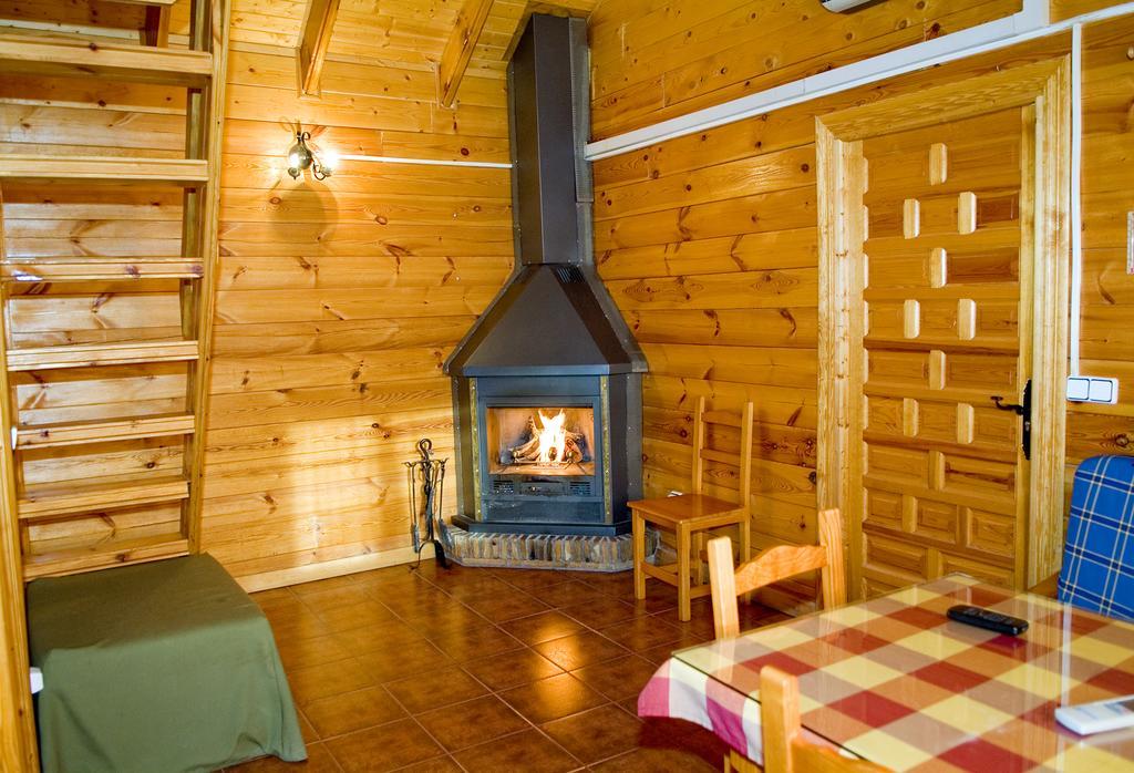 Cabana De Madera La Encina Burunchel Exterior foto